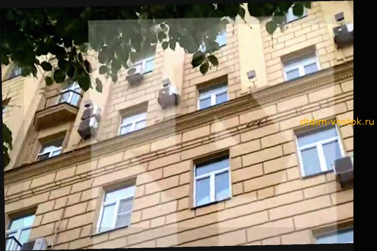 Женщина погибла при пожаре в жилом доме на Садовой-Самотечной улице в Москве